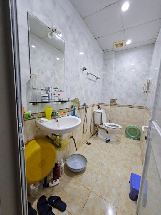 Bán nhà riêng, nguyên căn tại Kim Mã DT 72m2, mặt ngõ thẳng tắp ra ô tô, nhỉnh 13 tỷ, ~180tr/m2