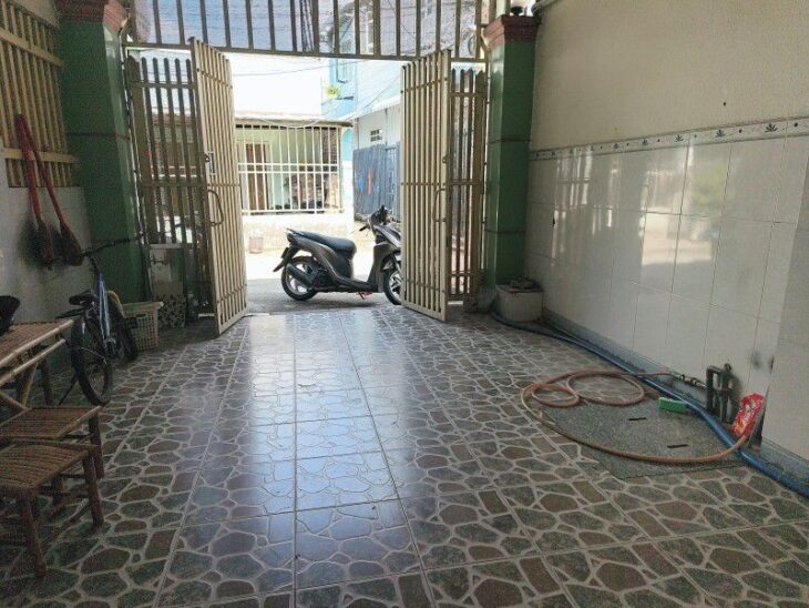 NGAY NGÃ BA ĐỒN, THÔNG LÊ VĂN KHƯƠNG & ĐẶNG THÚC VỊNH SÁT CHỢ ĐÔNG THẠNH, XUNG QUANH TIỆN ÍCH ĐẦY