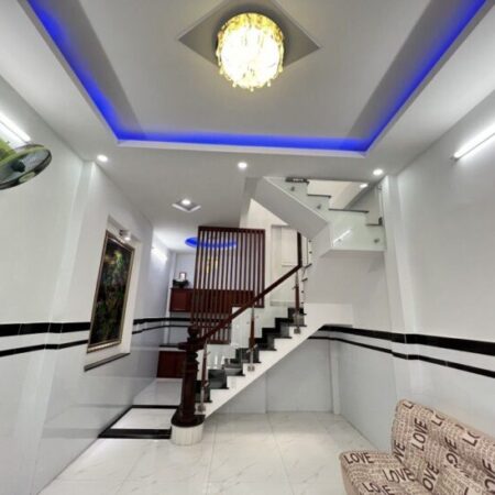 BÁN NHÀ TÂN BÌNH – PHƯỜNG 15 – HẺM 3M THÔNG – NHÀ MỚI TẶNG NỘI THẤT – VUÔNG A4 – 32M2 CHỈ 3.x TỶ