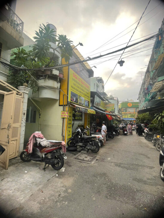 Cần bán nhà riêng hẻm đường Lý Thái Tổ, P.4, Q.3, 3.8m x 13.5m, giá chỉ 11.9 tỷ