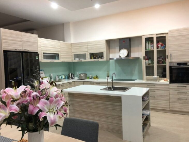 Villa lô góc -Chế Lan Viên -Ven biển Mỹ Khê- Giá chỉ 17,5 tỷ .