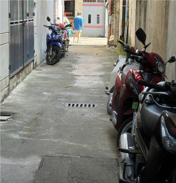 ♥ Gần Nguyễn Văn Huyên, Ô tô đậu cửa, 65m2 đất, 2 mặt thoáng, ngang 6.5m vuông, 2.59 tỷ
