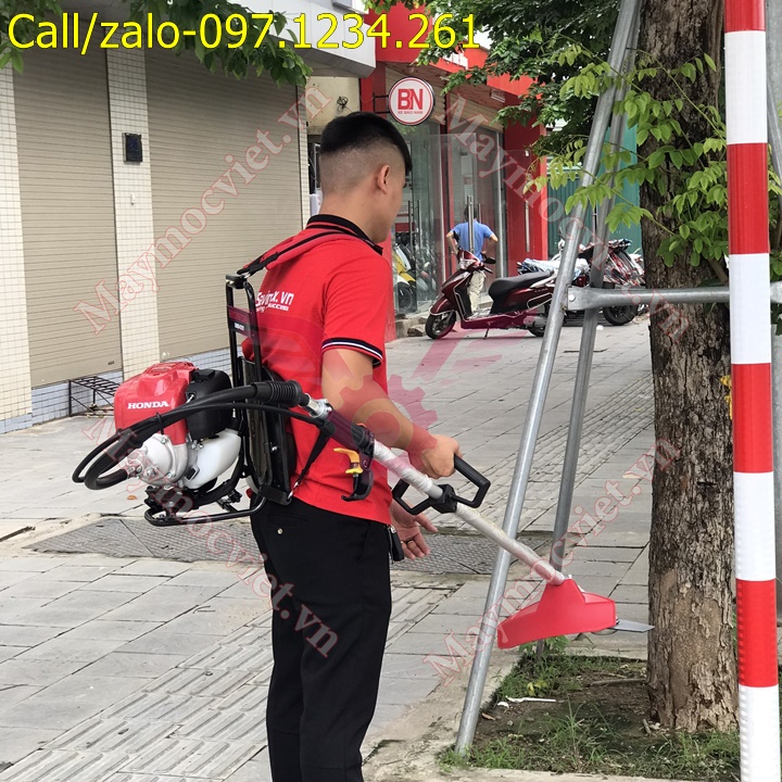 Máy cắt cỏ cần mềm UMR435T giá rẻ