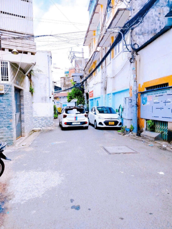 Bán nhà Duy Tân, Quận PHÚ NHUẬN, 3 mặt tiền, Đường xe hơi, 5.8 tỷ