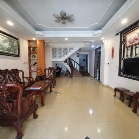 ► Mặt Tiền Hải Hồ 114m2, Ngang 7.5m, 3 tầng đúc, 5PN, sân Ô tô, đường luồn thoáng mát, 11.99 tỷ