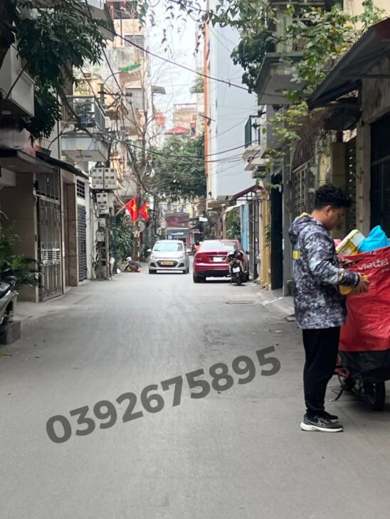 Bán nhà phân lô quân đội Hoàng Văn Thái 51m2.MTx5m ngõ thông ô tô đỗ cửa ở ngay