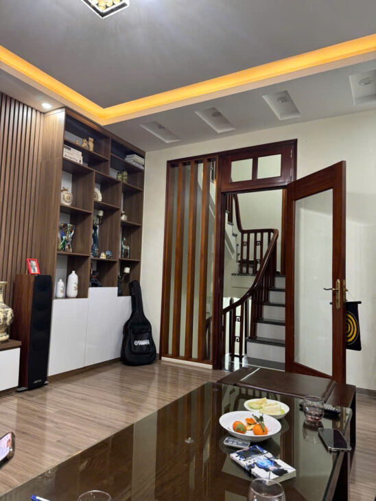 Bán gấp nhà phố Lê Lợi, Hà Đông, 4 tầng, MT 8m, chỉ 10,5 tỷ