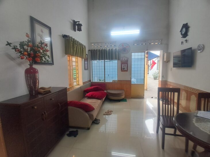 ► Sát MT Lý Thường Kiệt, Lô Góc kiệt Rộng, 45m2, 2 tầng, cứng sạch, hơn 3 tỷ