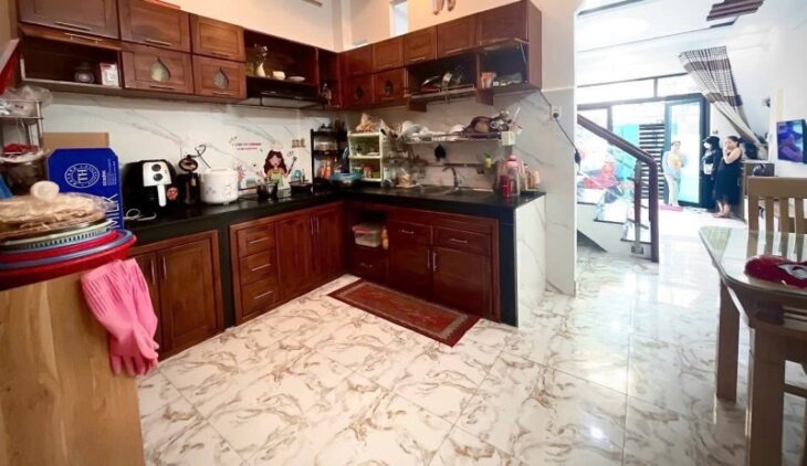 ► Nhà kiệt Lê Văn Hưu gần Chợ Bắc Mỹ An, 65m2, 3 tầng cực đẹp, 3.45 tỷ
