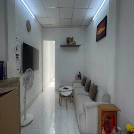 Bán nhà QUẬN 10, hẻm Cách Mạng Tháng Tám, dài 21 m, giá 10.3 tỷ Bán nhà QUẬN 10, hẻm Cách Mạng Tháng Tám, dài 21 m, giá 10.3 tỷ