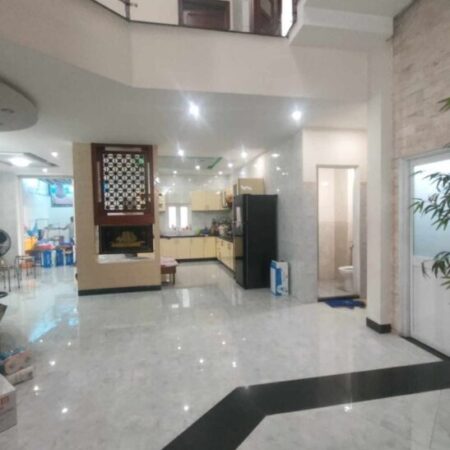 ► Nhà sát Nguyễn Tất Thành, Hà Khê 02, 135m2, 2 tầng cứng, còn mới, 5PN, 3.xx tỷ ~28tr/m2