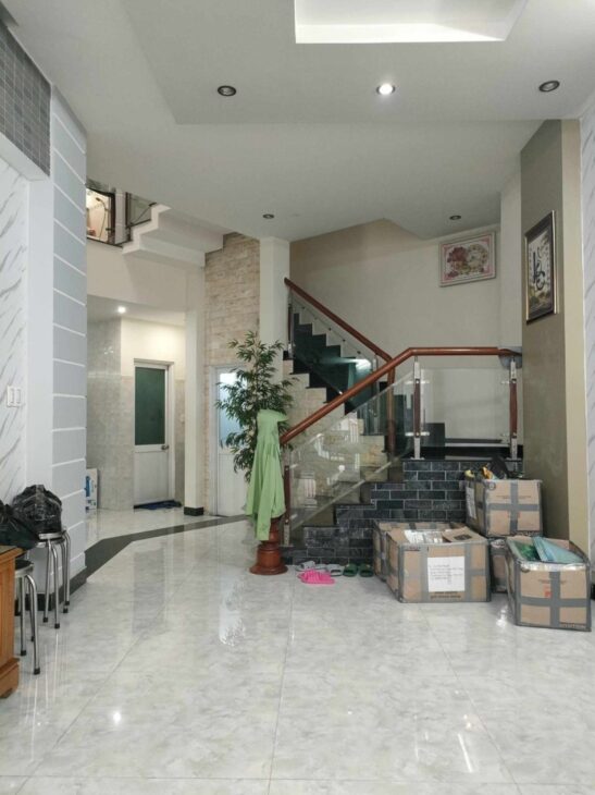 ► Nhà sát Nguyễn Tất Thành, Hà Khê 02, 135m2, 2 tầng cứng, còn mới, 5PN, 3.xx tỷ ~28tr/m2