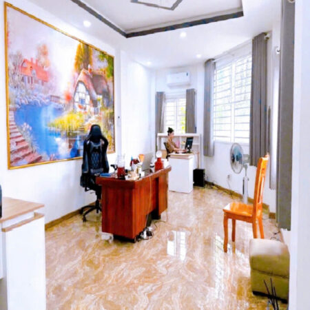 Bán nhà QUẬN TÂN BÌNH, Lô góc hẻm Xe hơi Cách Mạng Tháng Tám, 14.7 tỷ