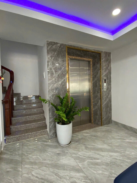 CHO THUÊ NHÀ 5 TẦNG MẶT TIỀN ĐƯỜNG THÍCH QUẢNG ĐỨC (SỐ 4) , P. PHƯỚC HẢI. TP NHA TRANG