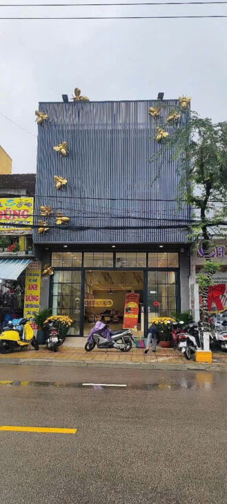 Bên mình đang có những căn phòng siêu đẹp, rộng rãi, view siêu đỉnh ngay trung tâm sầm uất nhất Tam