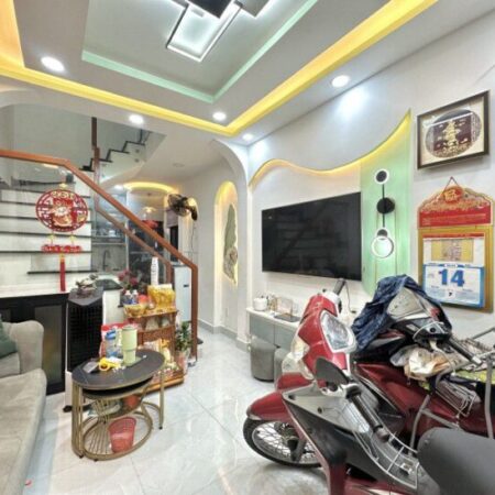 NHÀ ĐẸP HUỲNH VĂN BÁNH + TRẦN HUY LIỆU, PHÚ NHUẬN – TRỆT, LẦU, LỬNG – 23M2 – 3.5 TỶ.