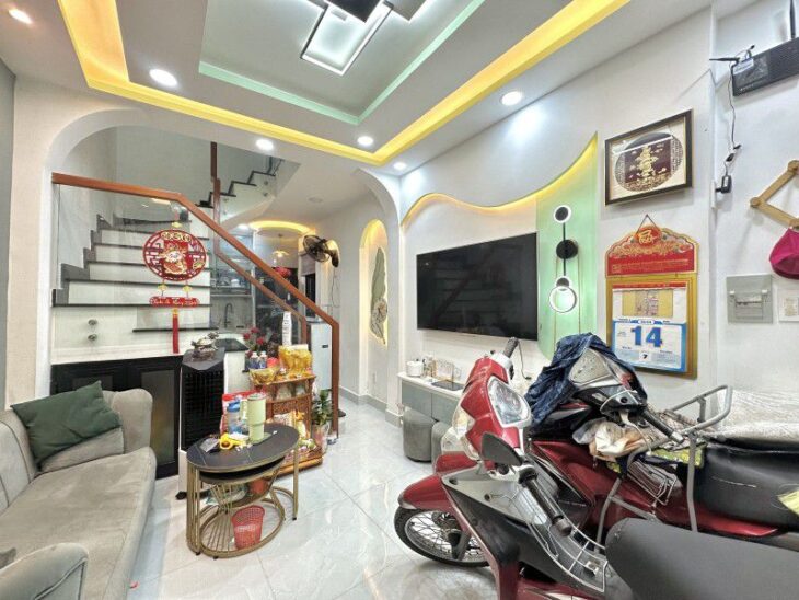 NHÀ ĐẸP HUỲNH VĂN BÁNH + TRẦN HUY LIỆU, PHÚ NHUẬN – TRỆT, LẦU, LỬNG – 23M2 – 3.5 TỶ.