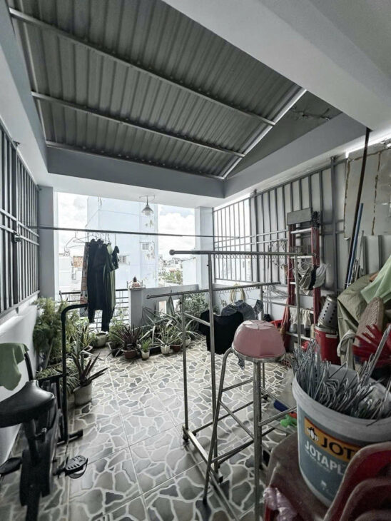 Chỉ 4.58 TỶ TL! 3Tầng/3pn HẺM Ô TÔ– GẦN CÔNG VIÊN LÀNG HOA- Gò Vấp!