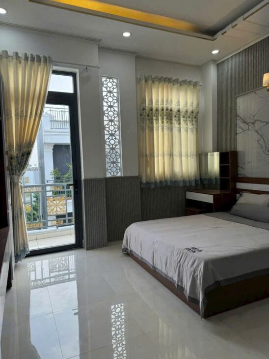 Chỉ 5.6 TỶ TL! 72M², 4 Tầng /3pn, HẺM Ô TÔ, Quang Trung Gò Vấp!