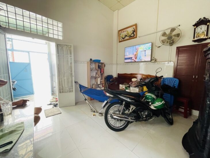 Bán nhà CN đất 60m2, Hẻm xe hơi 5m Đường Hoàng Xuân Hoành, Q. Tân Phú