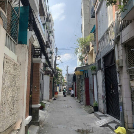 Bán nhà quận 10, đường Cách Mạng Tháng 8, 42m2, cấp 4, hẻm 4m, 6 tỷ