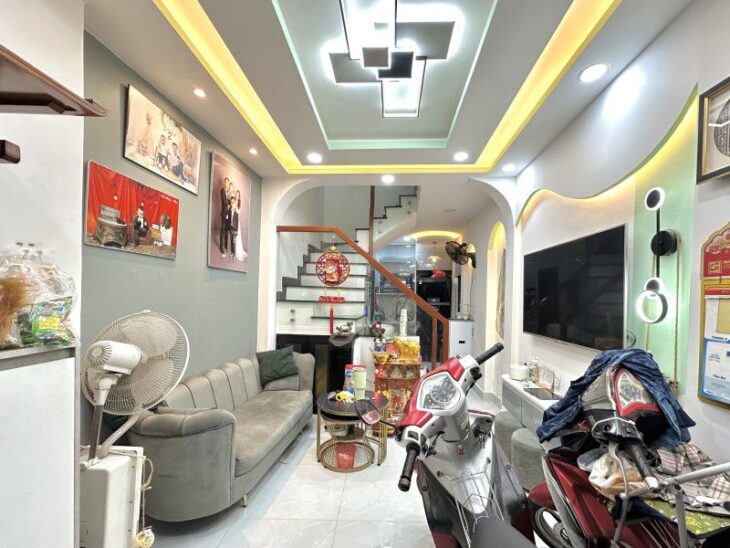 NHÀ ĐẸP HUỲNH VĂN BÁNH + TRẦN HUY LIỆU, PHÚ NHUẬN – TRỆT, LẦU, LỬNG – 23M2 – 3.5 TỶ.