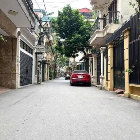 Bán nhà phân lô phố Chùa Láng 48m2 x 5 tầng mặt tiền 5m giá sốc 19 tỷ