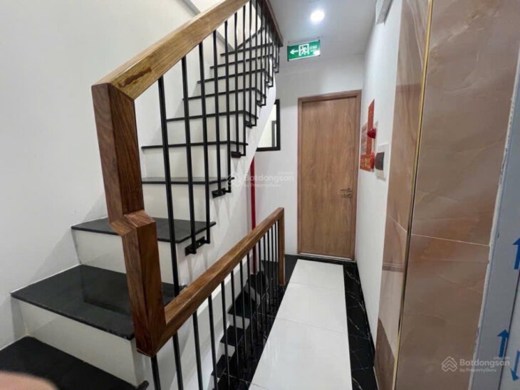 Toà căn hộ dịch vụ – phố Trần Cung – 6 tầng thang máy xịn – dòng tiền 50tr/tháng – ngõ thông