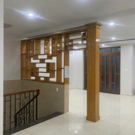 Bán nhà lầu Hiệp Bình Chánh. Hẻm xe hơi, gần ngay vạn phúc city