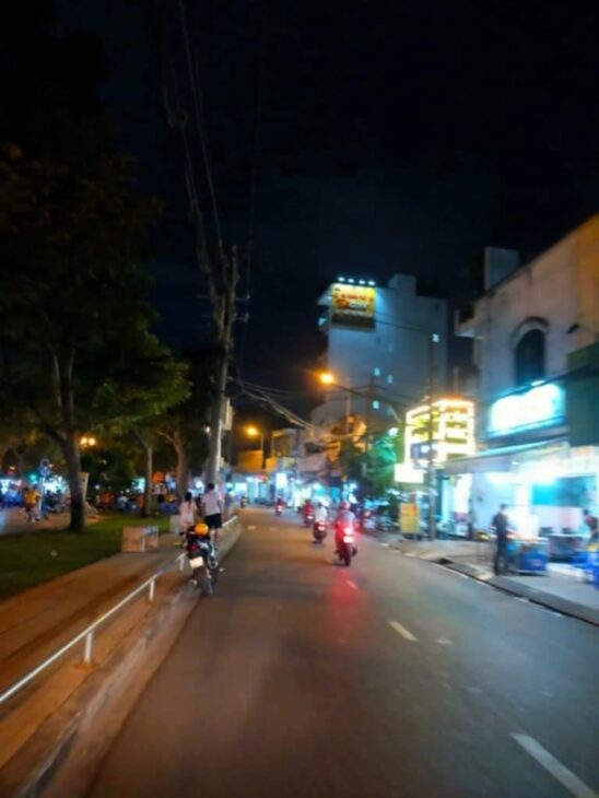 NHÀ ĐẸP 2 TẦNG – 38M2 – HẺM Ô TÔ ĐỔ CỬA – BÌNH LONG, LÊ THÚC HOẠCH – NHỈNH 3 TỶ