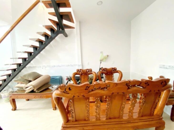 NHÀ ĐẸP 2 TẦNG – 38M2 – HẺM Ô TÔ ĐỔ CỬA – BÌNH LONG, LÊ THÚC HOẠCH – NHỈNH 3 TỶ