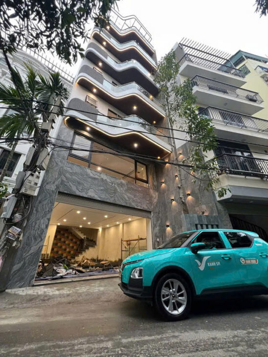 BÁN NHÀ LONG BIÊN 8 TẦNG THANG MÁY NGÕ THÔNG Ô TÔ KINH DOANH NHÀ ĐẸP THOÁNG SÁNG FULL NỘI THẤT 19 TỶ