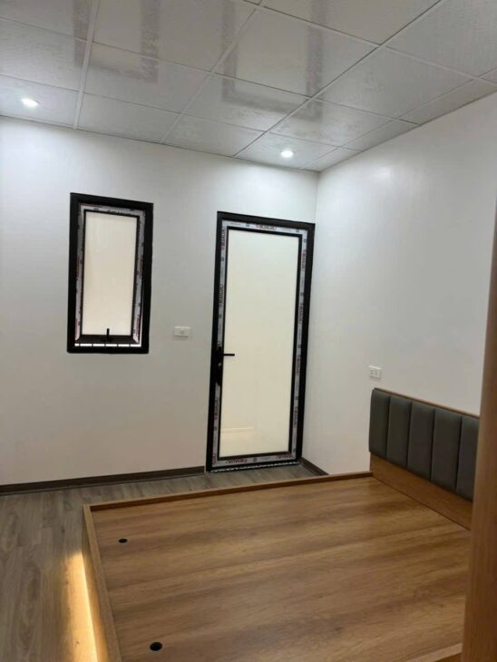 Bán nhà Nhân Hoà giá 6.5 tỷ, diện tích 30m2, 4 tầng, mặt tiền 3m