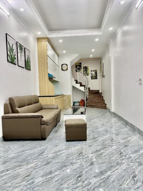 BÁN NHÀ LO GÓC DOÃN KÊ THIỆN MAI DICH-CẦU GIẤY 5 TẦNG -3 NGỦ GIÁ GẦN 5 TỶ CACH Ô TÔ 10 M. DÂN