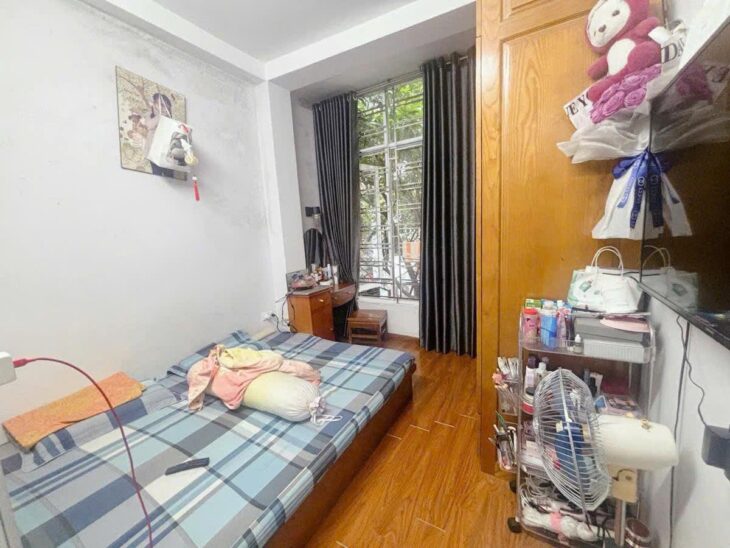 BÁN NHÀ VĂN CHƯƠNG ĐỐNG ĐA NGÕ NÔNG GẦN PHỐ CỰC THOÁNG SÁNG CHỈ VIỆC SÁCH VA LI VỀ Ở 4 TỶ