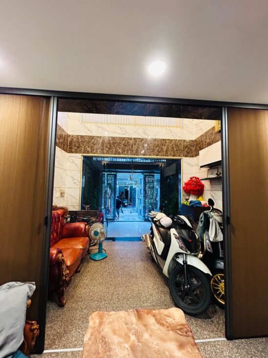 BÁN NHÀ LÊ VĂN LƯƠNG-5 TẦNG-NHỈNH 11 TỶ