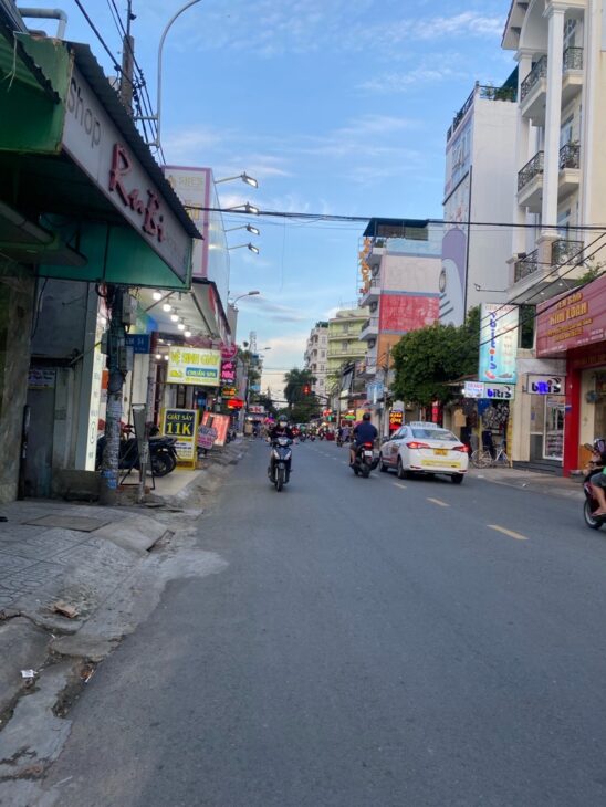 NHÀ 4 LẦU KDC HIỆN HỮU ĐƯỜNG SỐ 37 PHƯỜNG TÂN KIỂNG QUẬN 7