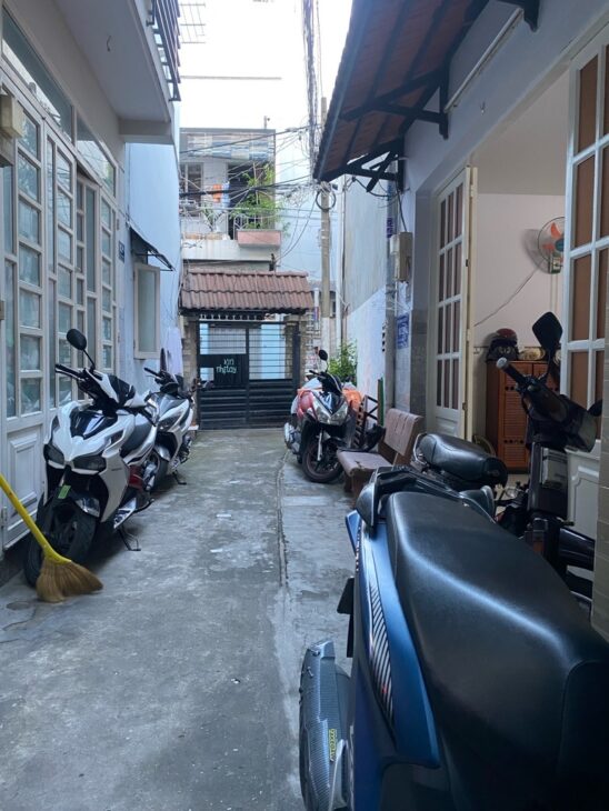 NHÀ 4 LẦU KDC HIỆN HỮU ĐƯỜNG SỐ 37 PHƯỜNG TÂN KIỂNG QUẬN 7