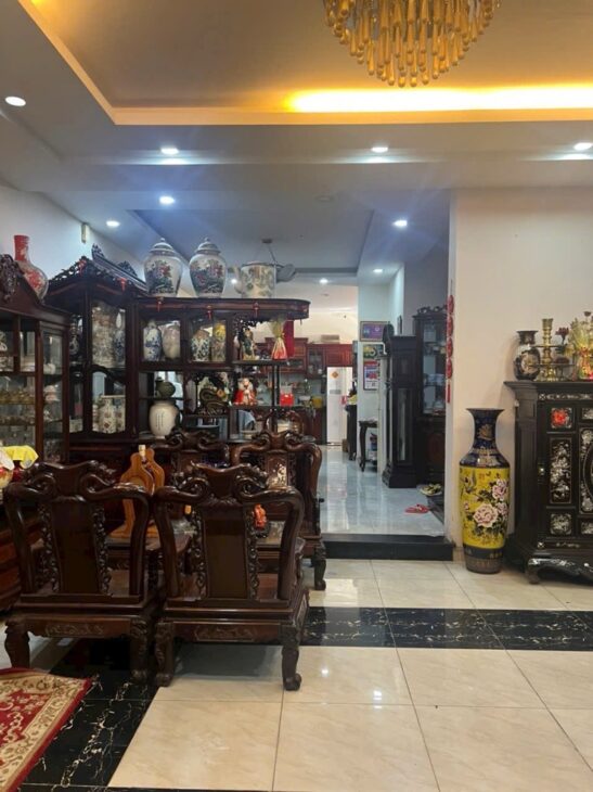 BÁN BIỆT PHỦ LÔ GÓC -MẶT TIỀN ĐƯỜNG SỐ 43 TÂN QUY QUẬN 7