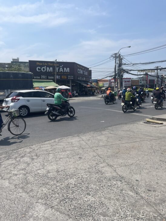Bán mặt tiền 8x17m giá 13,5 tỷ Đường Nguyễn Ảnh Thủ