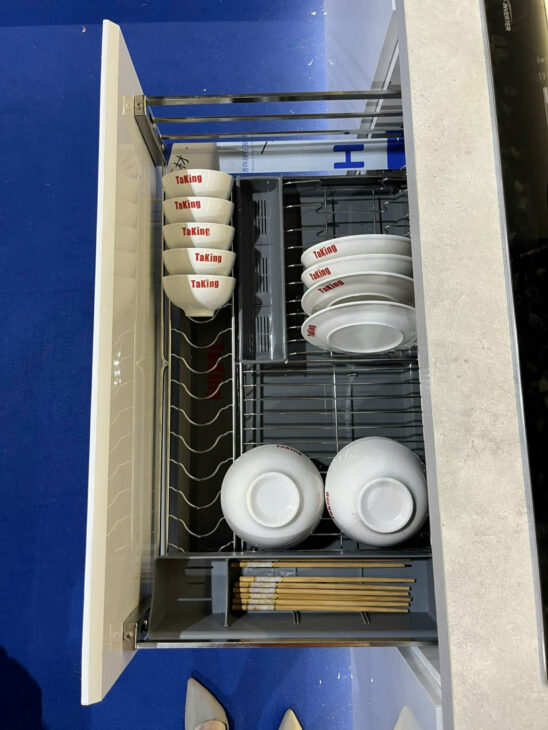 KỆ BÁT ĐĨA NAN DẸT SUS 304 CÁNH KÉO HIỆN ĐẠI, CAO CẤP, THẨM MỸ TAKING