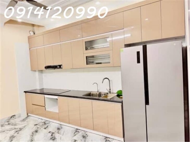 Bán nhà phố Lĩnh Nam. DT: 55m2x6T. MT: 4m, 9PN thang máy, full nội thất, cách ô tô 15m. Giá 10.5tỷ
