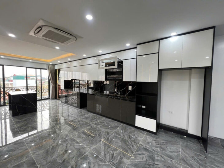 PHÂN LÔ- Ô TÔ TRÁNH- VỈA HÈ- ĐỀN LỪ, 50 M2, 7 TẦNG, TM, GIÁ NHỈNH 20 TỶ.