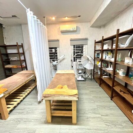 Quận Tân Bình, Sang Rẻ 98 tr, Spa Decor Bao Đẹp – Mới Gân Khu Vip Sân Bay, Tel : 0765077088 (