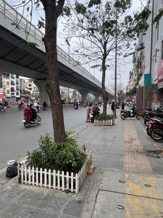 Bán Nhà Mặt Phố Minh Khai 30m 2 Tầng Vỉa Hè Đá Bóng Quy Hoạch Ổn Định