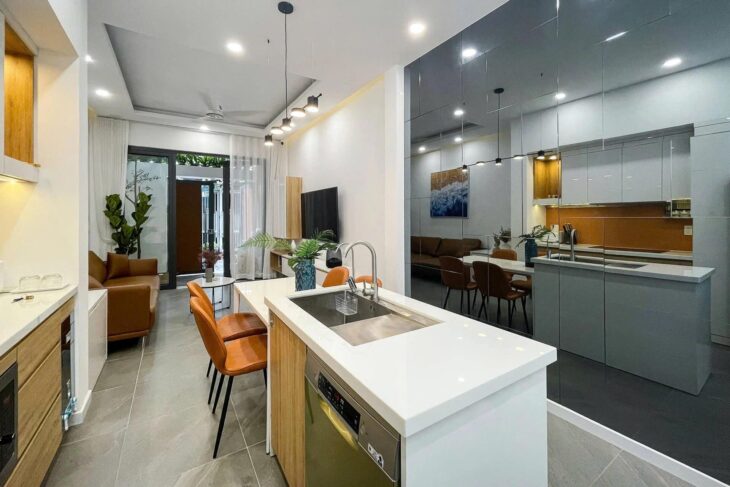 NHÀ ĐẸP NGỌC THỤY – 5 TẦNG – GẦN KĐT KHAI SƠN – CHỈ 5.9 TỶ