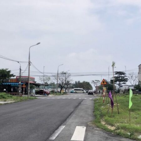 Chính chủ bán Lô đất đường Cao Sơn 5, khu biển Tân Trà, giá đầu tư