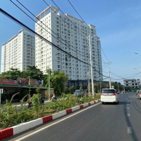 Bán 10.000 m2 đất giáo dục, mặt tiền Tạ Quang Bửu Q8, giá 260 tỷ