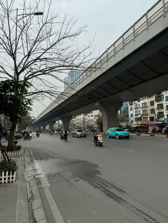 GIÁ HIẾM – MẶT PHỐ MINH KHAI- QUẬN HAI BÀ TRƯNG – 7 TẦNG THANG MÁY – MT 4,1m – KINH DOANH SẦM UẤT –