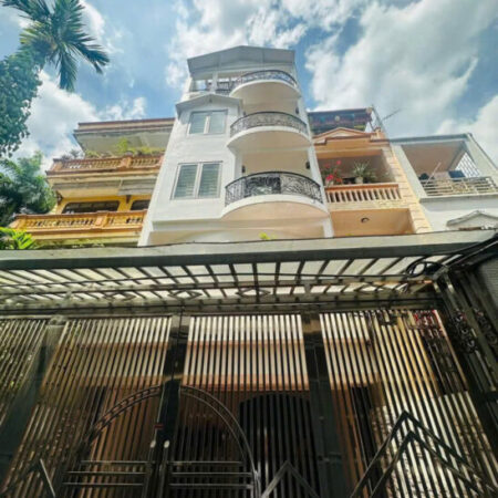 Bán Nhà Lạc Long Quân 90m x 5 Tầng Ô Tô Vào Nhà Thoáng Trước Sau Giá 18.8 Tỷ